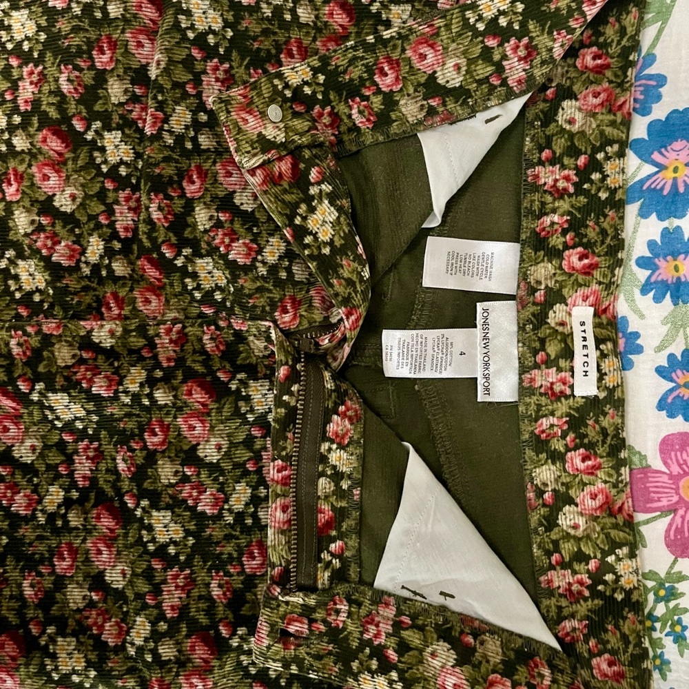 Jones New York floral corduroy skirt - Picture 4 of 7